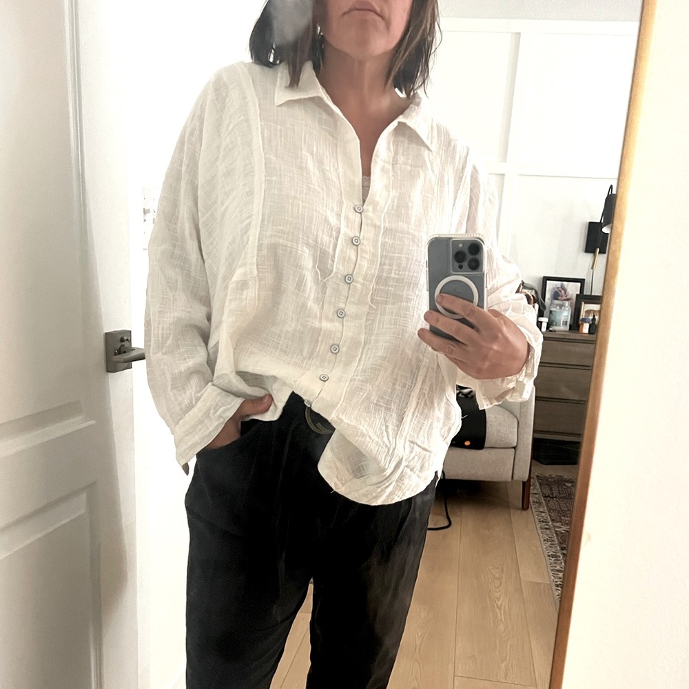 NWT Freepeople women’s M white blouse button down top oversized boho hi lo